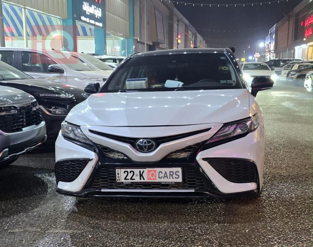 تۆیۆتا کامری